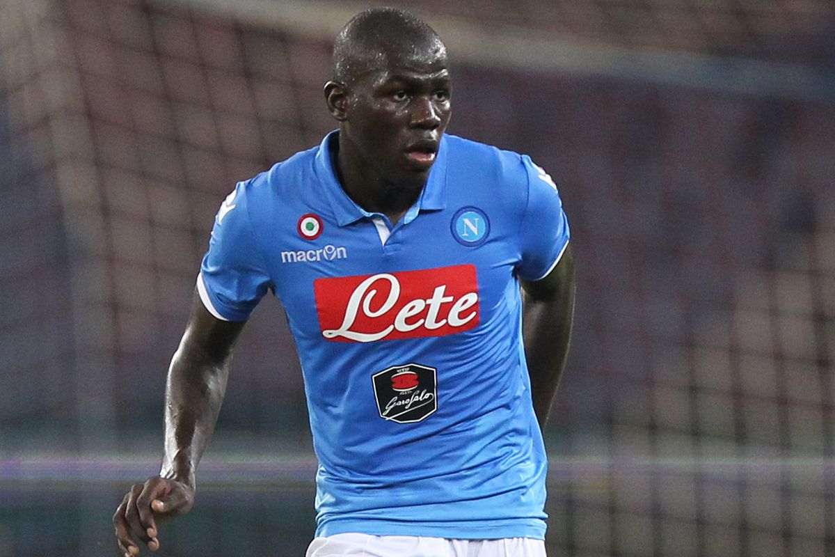 Koulibaly được cho là sẽ chuyển tới MU vào tháng 1 tới Koulibaly
